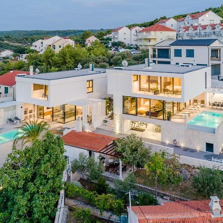 סוטיבאן Villa Vitae & Villa Pax מראה חיצוני תמונה