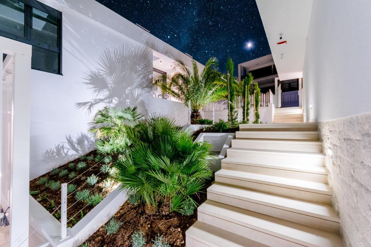 סוטיבאן Villa Vitae & Villa Pax מראה חיצוני תמונה