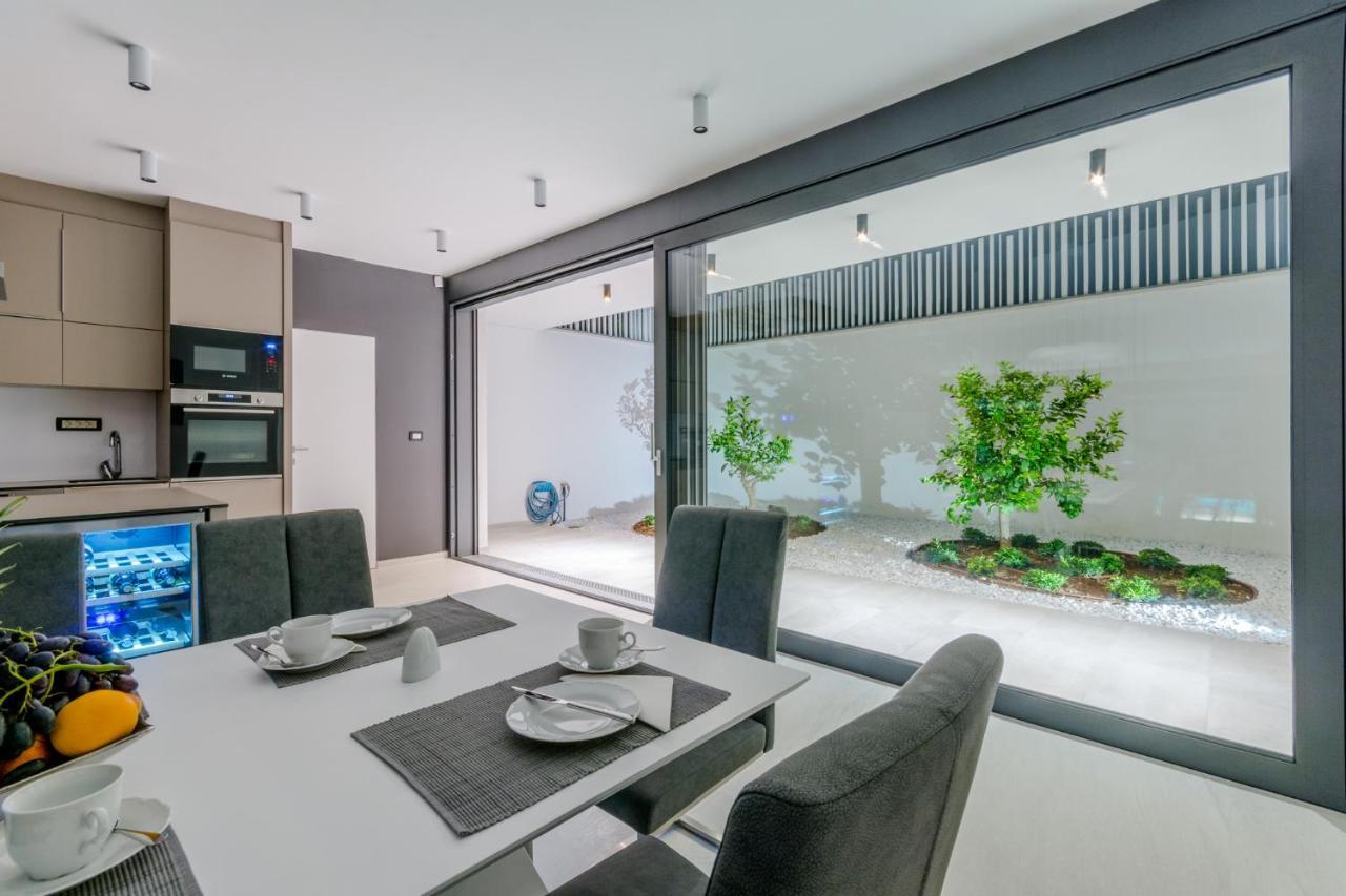 סוטיבאן Villa Vitae & Villa Pax מראה חיצוני תמונה