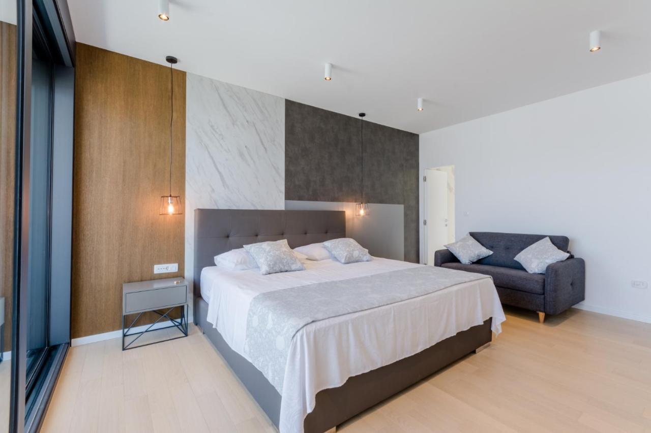 סוטיבאן Villa Vitae & Villa Pax מראה חיצוני תמונה