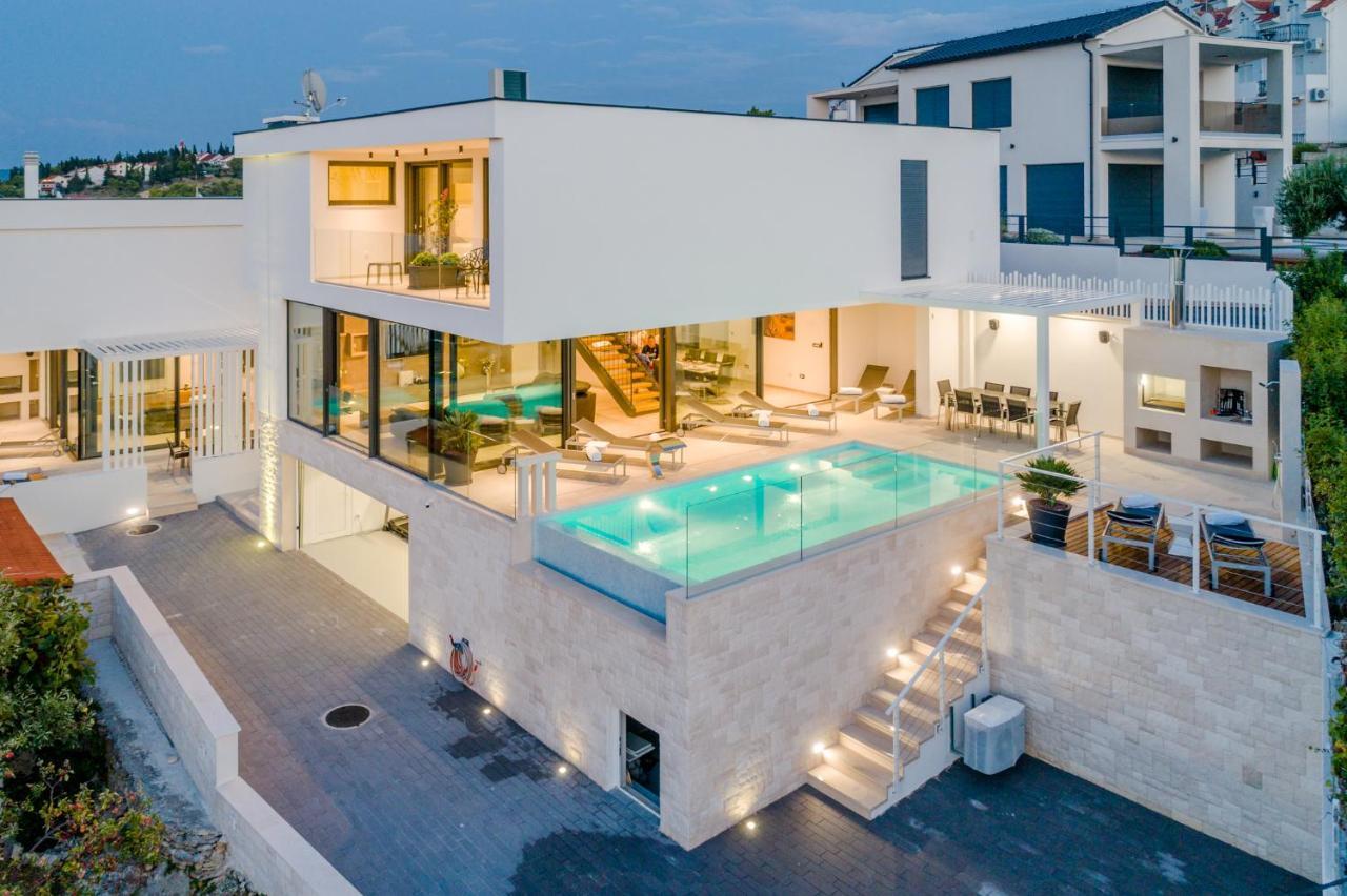 סוטיבאן Villa Vitae & Villa Pax מראה חיצוני תמונה
